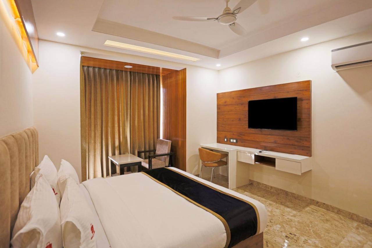 Hotel Deluxe Stay Inn - Near Delhi Airport New Delhi Exterior photo