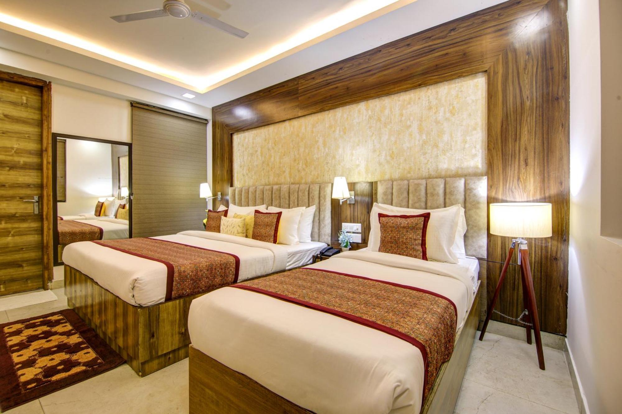 Hotel Deluxe Stay Inn - Near Delhi Airport New Delhi Exterior photo
