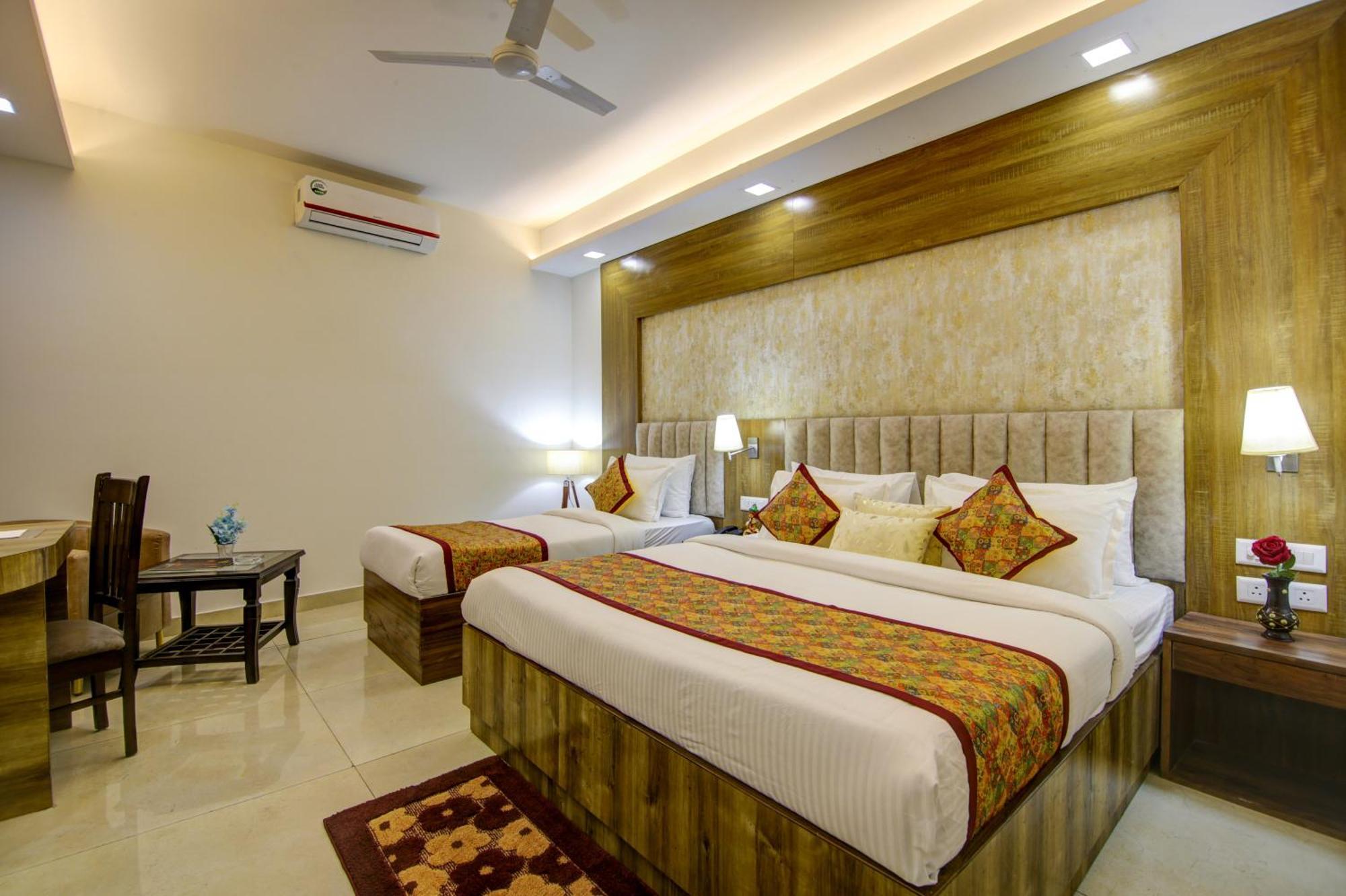 Hotel Deluxe Stay Inn - Near Delhi Airport New Delhi Exterior photo